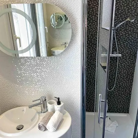 شقة Stunning 2 Bedroom Flat With Sea View On Croisette *