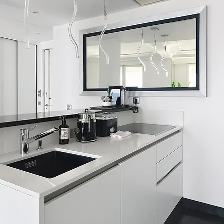 Stunning 2 Bedroom Flat With Sea View On Croisette * 칸느