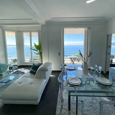 Апартаменты Stunning 2 Bedroom Flat With Sea View On Croisette